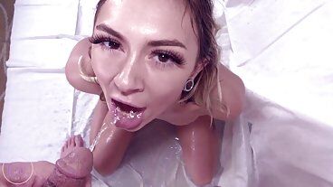 Chloe Temple: Интервью с писсингом, трейлер